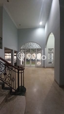 Hunian Mewah LB 321m2 Siap Pakai Desain Elegan di Pejaten, Jakarta Selatan Hunian Mewah LB 321m2 Siap Pakai Desain Elegan di Pejaten, Jakarta Selatan