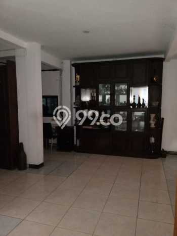 Ready to Use! Luxury House LT 200m2 Desain Modern di Pondok Indah Ready to Use! Luxury House LT 200m2 Desain Modern di Pondok Indah
