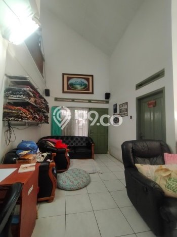 Ready to Use! Premium House LT 245m2 Desain Elegan di Cimahi Ready to Use! Premium House LT 245m2 Desain Elegan di Cimahi