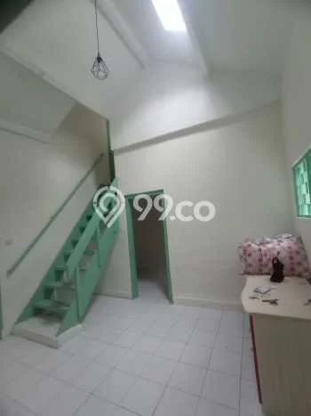 Disewakan! Rumah 5 Kamar Tidur &
2 Kamar Mandi di Sayap Dago, Bandung Disewakan! Rumah 5 Kamar Tidur &
2 Kamar Mandi di Sayap Dago, Bandung