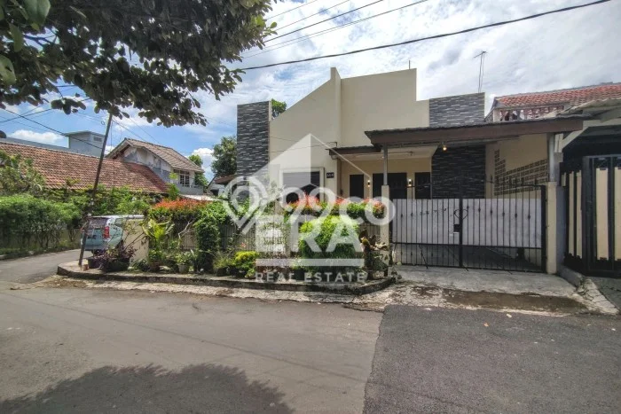 Jual Rumah Bagus Siap Huni LB 150m2 di Cibinong, Bogor Jual Rumah Bagus Siap Huni LB 150m2 di Cibinong, Bogor