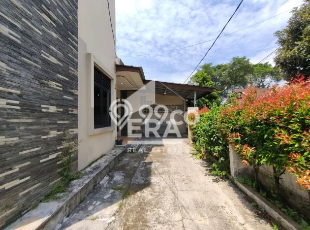 Jual Rumah Bagus Siap Huni LB 150m2 di Cibinong, Bogor Jual Rumah Bagus Siap Huni LB 150m2 di Cibinong, Bogor