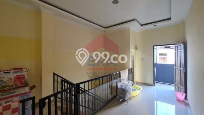 KESEMPATAN EMAS! Rumah di Pontianak Selatan, Pontianak, LT 114m2m² Bangunan 137m2m² KESEMPATAN EMAS! Rumah di Pontianak Selatan, Pontianak, LT 114m2m² Bangunan 137m2m²
