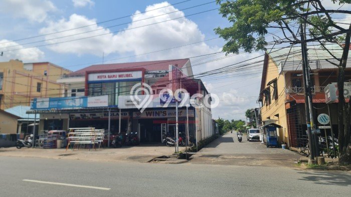 Ruko Dijual di Pontianak Kota LT 287m2, LB 259m2 untuk Investasi Ruko Dijual di Pontianak Kota LT 287m2, LB 259m2 untuk Investasi