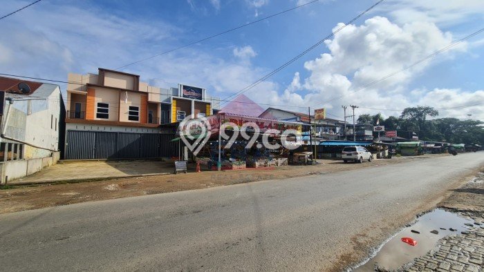 LOKASI STRATEGIS! Ruko Kawasan Sungai Ambawang, Luas 360m2m², Pusat Bisnis, Jalan Utama LOKASI STRATEGIS! Ruko Kawasan Sungai Ambawang, Luas 360m2m², Pusat Bisnis, Jalan Utama