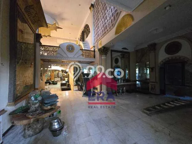 Lokasi strategis! Rumah siap pakai disewakan di Pontianak Selatan LB 460m2 Lokasi strategis! Rumah siap pakai disewakan di Pontianak Selatan LB 460m2