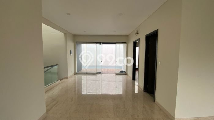 Ready to Use! Luxury House LT 291m2 Desain Modern di Gading Serpong Ready to Use! Luxury House LT 291m2 Desain Modern di Gading Serpong