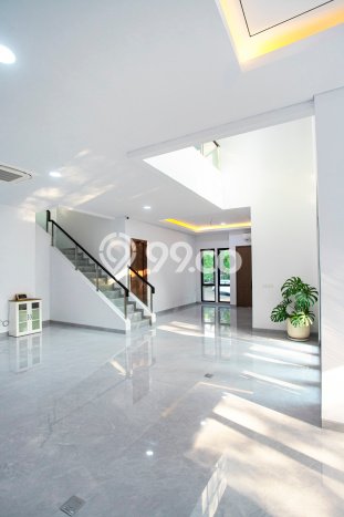 Ready to Use! Premium House LT 261m2 Desain Elegan di BSD Delatinos Ready to Use! Premium House LT 261m2 Desain Elegan di BSD Delatinos