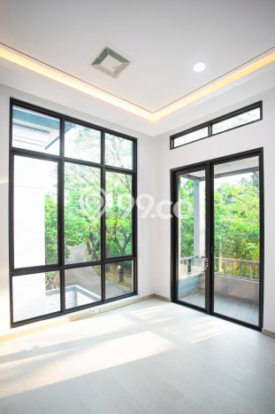 Ready to Use! Premium House LT 261m2 Desain Elegan di BSD Delatinos Ready to Use! Premium House LT 261m2 Desain Elegan di BSD Delatinos