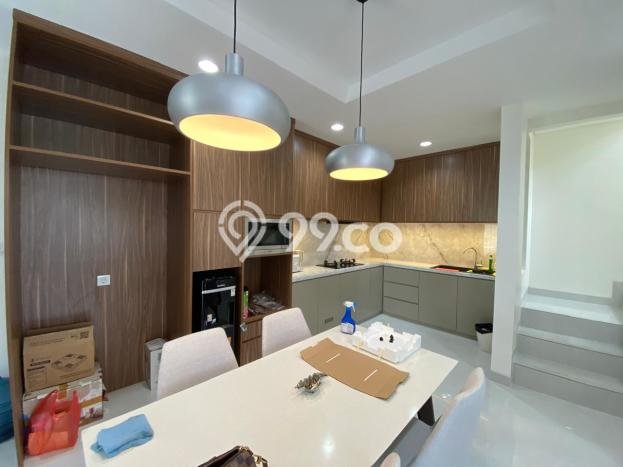 Dijual Rumah Luas Elegan Dengan View Eksklusif di Gading Serpong, Tangerang Dijual Rumah Luas Elegan Dengan View Eksklusif di Gading Serpong, Tangerang