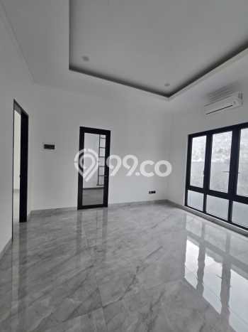 Jual Rumah Mewah Elegan Dengan View Eksklusif di BSD, Tangerang Jual Rumah Mewah Elegan Dengan View Eksklusif di BSD, Tangerang