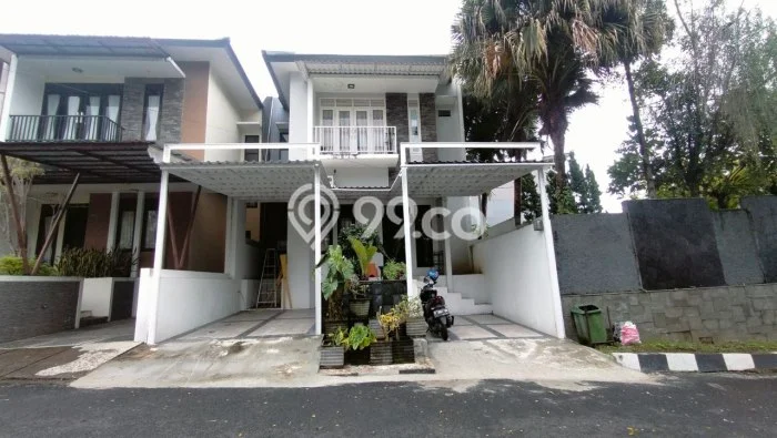 Rumah Modern Cantik 3 KT Bisa Langsung Pindah di Cikole Rumah Modern Cantik 3 KT Bisa Langsung Pindah di Cikole