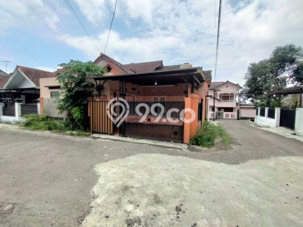 Hunian Strategis 3 KT LB 90m2 Kondisi Bagus di Kota Sukabumi Hunian Strategis 3 KT LB 90m2 Kondisi Bagus di Kota Sukabumi