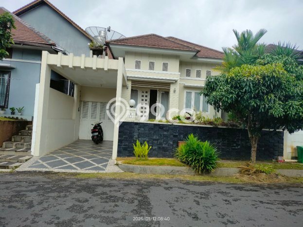 Hunian Cantik Minimalis Lb 200m2 di Cikole, Sukabumi Hunian Cantik Minimalis Lb 200m2 di Cikole, Sukabumi