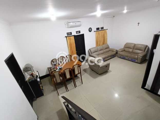 Rumah Mewah LB 220m2 Siap Pakai Desain Elegan di Mekar Wangi, Bandung Rumah Mewah LB 220m2 Siap Pakai Desain Elegan di Mekar Wangi, Bandung