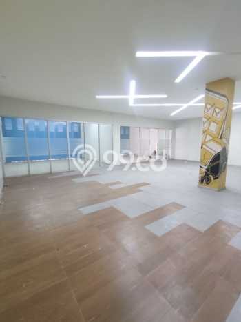 Ruko untuk Disewa di Pusat Bandung Luas Bangunan 600m2 Ruko untuk Disewa di Pusat Bandung Luas Bangunan 600m2