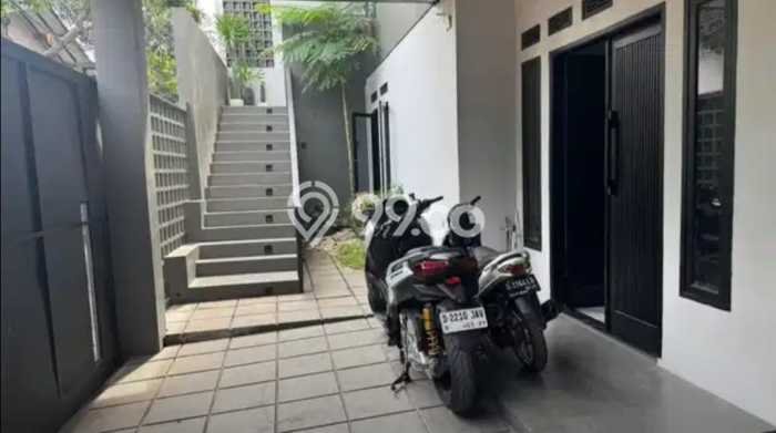 Jual Rumah Luas Elegan Dengan View Eksklusif di Leuwi Panjang, Bandung Jual Rumah Luas Elegan Dengan View Eksklusif di Leuwi Panjang, Bandung