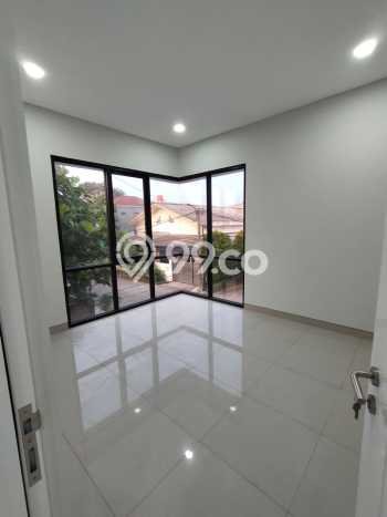 Rumah Minimalis 4 KT di Taman Holis Indah Bandung Unfurnished Rumah Minimalis 4 KT di Taman Holis Indah Bandung Unfurnished