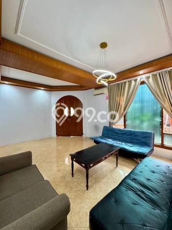 Siap Huni Rumah Mewah 7 Kamar di Tebet Dekat ke Mana Pun Siap Huni Rumah Mewah 7 Kamar di Tebet Dekat ke Mana Pun