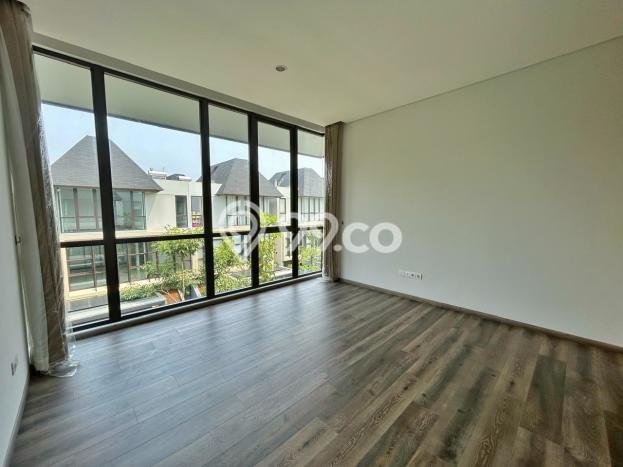 Rumah Elit Modern Tanpa Renovasi di Lebak Bulus Jakarta Selatan Rumah Elit Modern Tanpa Renovasi di Lebak Bulus Jakarta Selatan
