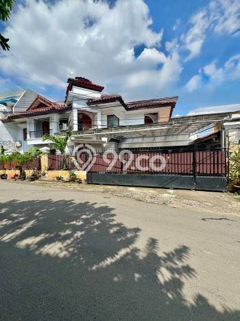 Siap Huni Rumah Mewah 7 Kamar di Tebet Dekat ke Mana Pun Siap Huni Rumah Mewah 7 Kamar di Tebet Dekat ke Mana Pun