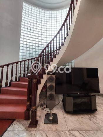Siap Huni Rumah Mewah 5 Kamar di Menteng Dekat ke Mana Saja Siap Huni Rumah Mewah 5 Kamar di Menteng Dekat ke Mana Saja