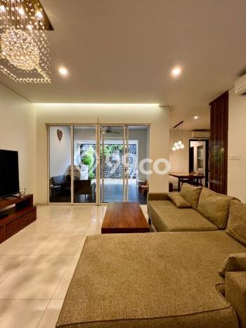 Jual Rumah Mewah Megah Dengan View Eksklusif di Lebak Bulus, Jakarta Selatan Jual Rumah Mewah Megah Dengan View Eksklusif di Lebak Bulus, Jakarta Selatan