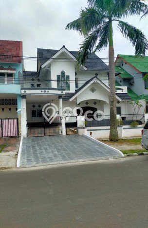 For Sale! Luxury House LT 254m2 Desain Elegan di Kemang Pratama For Sale! Luxury House LT 254m2 Desain Elegan di Kemang Pratama