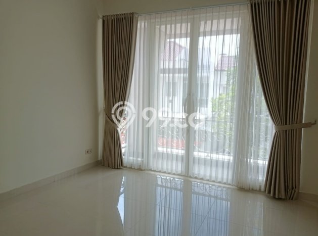 Dijual Rumah Mewah Megah Dengan View Cantik di Candi Golf, Semarang Dijual Rumah Mewah Megah Dengan View Cantik di Candi Golf, Semarang