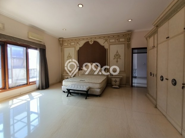 Rumah Luxury Modern Tanpa Renovasi di papandayan Semarang Rumah Luxury Modern Tanpa Renovasi di papandayan Semarang