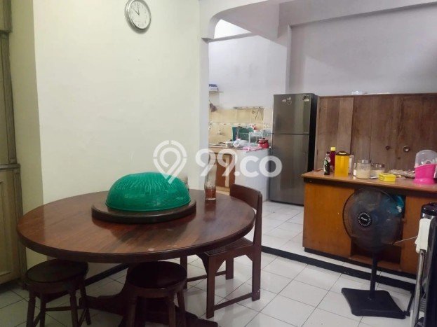 Dijual Rumah Luas Elegan Dengan View Cantik di Pejaten, Jakarta Selatan Dijual Rumah Luas Elegan Dengan View Cantik di Pejaten, Jakarta Selatan