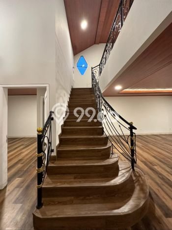 Rumah Elit LB 202m2 Siap Huni Desain Elegan di Pondok Indah, Jakarta Selatan Rumah Elit LB 202m2 Siap Huni Desain Elegan di Pondok Indah, Jakarta Selatan