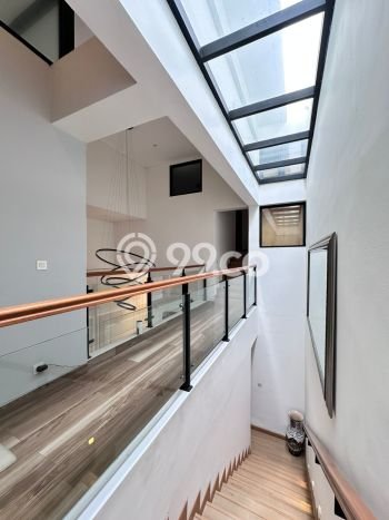 Kesempatan Investasi Rumah LB 337m² di Lokasi Strategis, Jakarta Selatan Kesempatan Investasi Rumah LB 337m² di Lokasi Strategis, Jakarta Selatan