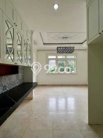 Rumah Mewah LB 390m2 Siap Pakai Desain Elegan di Ampera, Jakarta Selatan Rumah Mewah LB 390m2 Siap Pakai Desain Elegan di Ampera, Jakarta Selatan