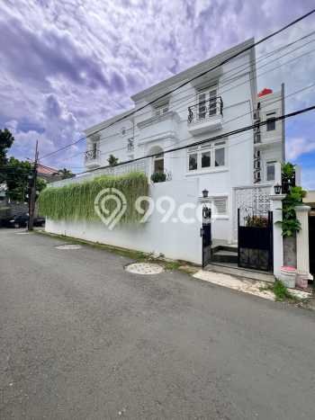 Rumah Mewah LB 390m2 Siap Pakai Desain Elegan di Ampera, Jakarta Selatan Rumah Mewah LB 390m2 Siap Pakai Desain Elegan di Ampera, Jakarta Selatan