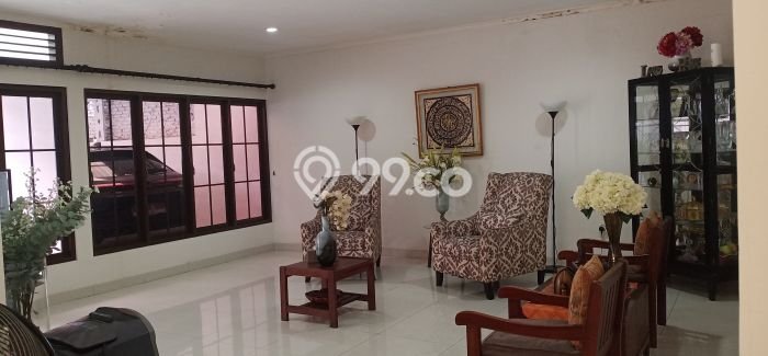 Unit Komersial Dijual di Senopati Jakarta Selatan Luas Tanah 264m2, Luas Bangunan 192m2 Unit Komersial Dijual di Senopati Jakarta Selatan Luas Tanah 264m2, Luas Bangunan 192m2