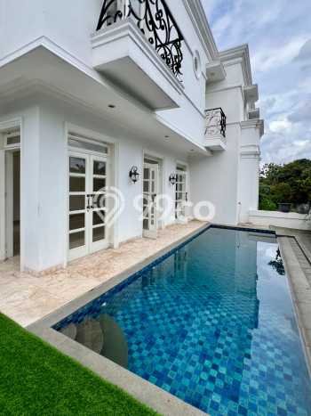 Rumah Mewah LB 390m2 Siap Pakai Desain Elegan di Ampera, Jakarta Selatan Rumah Mewah LB 390m2 Siap Pakai Desain Elegan di Ampera, Jakarta Selatan