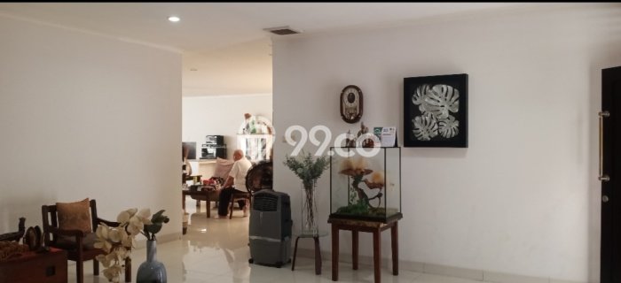 Unit Komersial Dijual di Senopati Jakarta Selatan Luas Tanah 264m2, Luas Bangunan 192m2 Unit Komersial Dijual di Senopati Jakarta Selatan Luas Tanah 264m2, Luas Bangunan 192m2