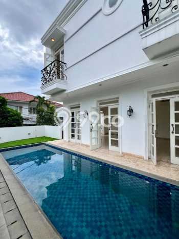 Rumah Mewah LB 390m2 Siap Pakai Desain Elegan di Ampera, Jakarta Selatan Rumah Mewah LB 390m2 Siap Pakai Desain Elegan di Ampera, Jakarta Selatan