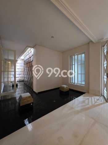 Rumah Elit Modern Siap Huni di Mega Kuningan Jakarta Selatan Rumah Elit Modern Siap Huni di Mega Kuningan Jakarta Selatan