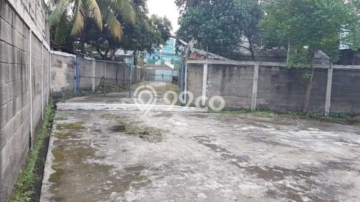 AREA TERBAIK! Gudang Kawasan Karawaci, Luas 2100m², Keramaian Tinggi AREA TERBAIK! Gudang Kawasan Karawaci, Luas 2100m², Keramaian Tinggi