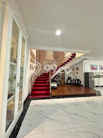 Dijual Rumah Mewah Elegan Dengan View Cantik di Green Garden, Jakarta Barat Dijual Rumah Mewah Elegan Dengan View Cantik di Green Garden, Jakarta Barat