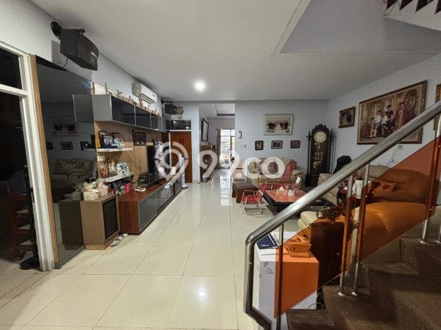 Rumah Elit LB 444m2 Siap Pakai Desain Elegan di Taman Ratu, Jakarta Barat Rumah Elit LB 444m2 Siap Pakai Desain Elegan di Taman Ratu, Jakarta Barat