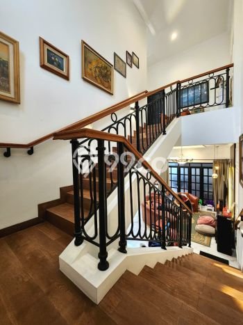 Dijual Rumah Luas Elegan Dengan View Eksklusif di Lebak Bulus, Jakarta Selatan Dijual Rumah Luas Elegan Dengan View Eksklusif di Lebak Bulus, Jakarta Selatan