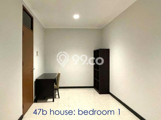Hunian Minimalis dengan LT 160m2 & LB 305m2 Dikontrakkan di Mega Kuningan Hunian Minimalis dengan LT 160m2 & LB 305m2 Dikontrakkan di Mega Kuningan