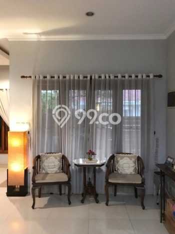 Dijual Rumah Premium dengan Fasilitas Sekitar Komplit di Pulo Gadung, Jakarta Timur Dijual Rumah Premium dengan Fasilitas Sekitar Komplit di Pulo Gadung, Jakarta Timur