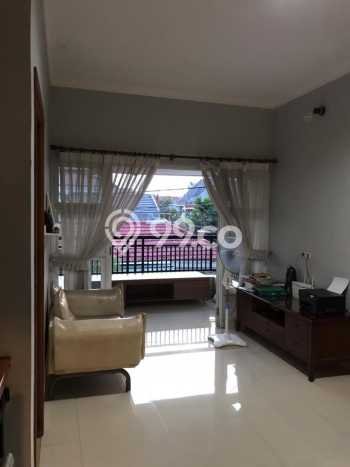 Dijual Rumah Premium dengan Fasilitas Sekitar Komplit di Pulo Gadung, Jakarta Timur Dijual Rumah Premium dengan Fasilitas Sekitar Komplit di Pulo Gadung, Jakarta Timur