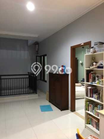 Dijual Rumah Premium dengan Fasilitas Sekitar Komplit di Pulo Gadung, Jakarta Timur Dijual Rumah Premium dengan Fasilitas Sekitar Komplit di Pulo Gadung, Jakarta Timur