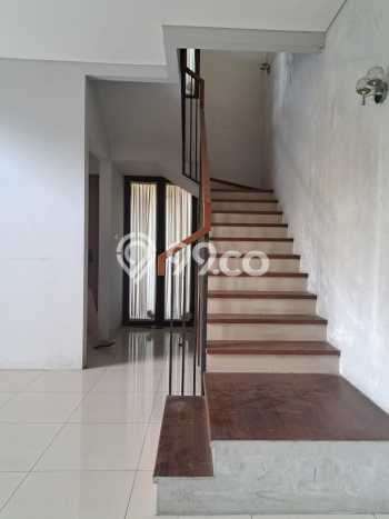 Rumah Luxury Modern Siap Huni di Bintaro Tangerang Selatan Rumah Luxury Modern Siap Huni di Bintaro Tangerang Selatan