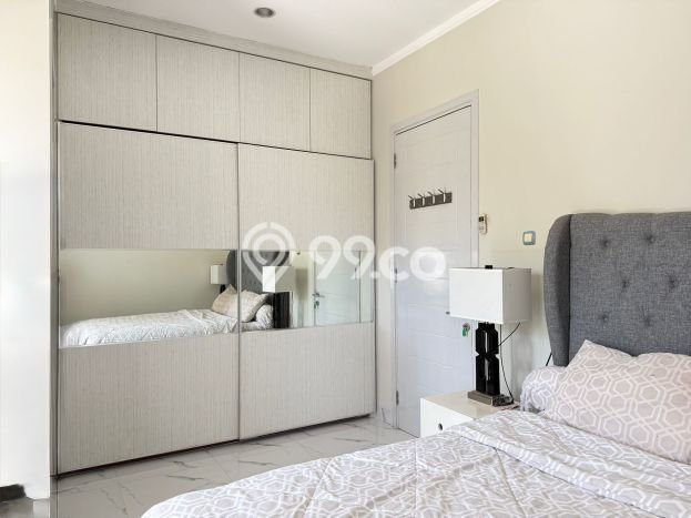 Rumah Elit LB 135m2 Siap Huni Desain Elegan di Bintaro, Tangerang Selatan Rumah Elit LB 135m2 Siap Huni Desain Elegan di Bintaro, Tangerang Selatan
